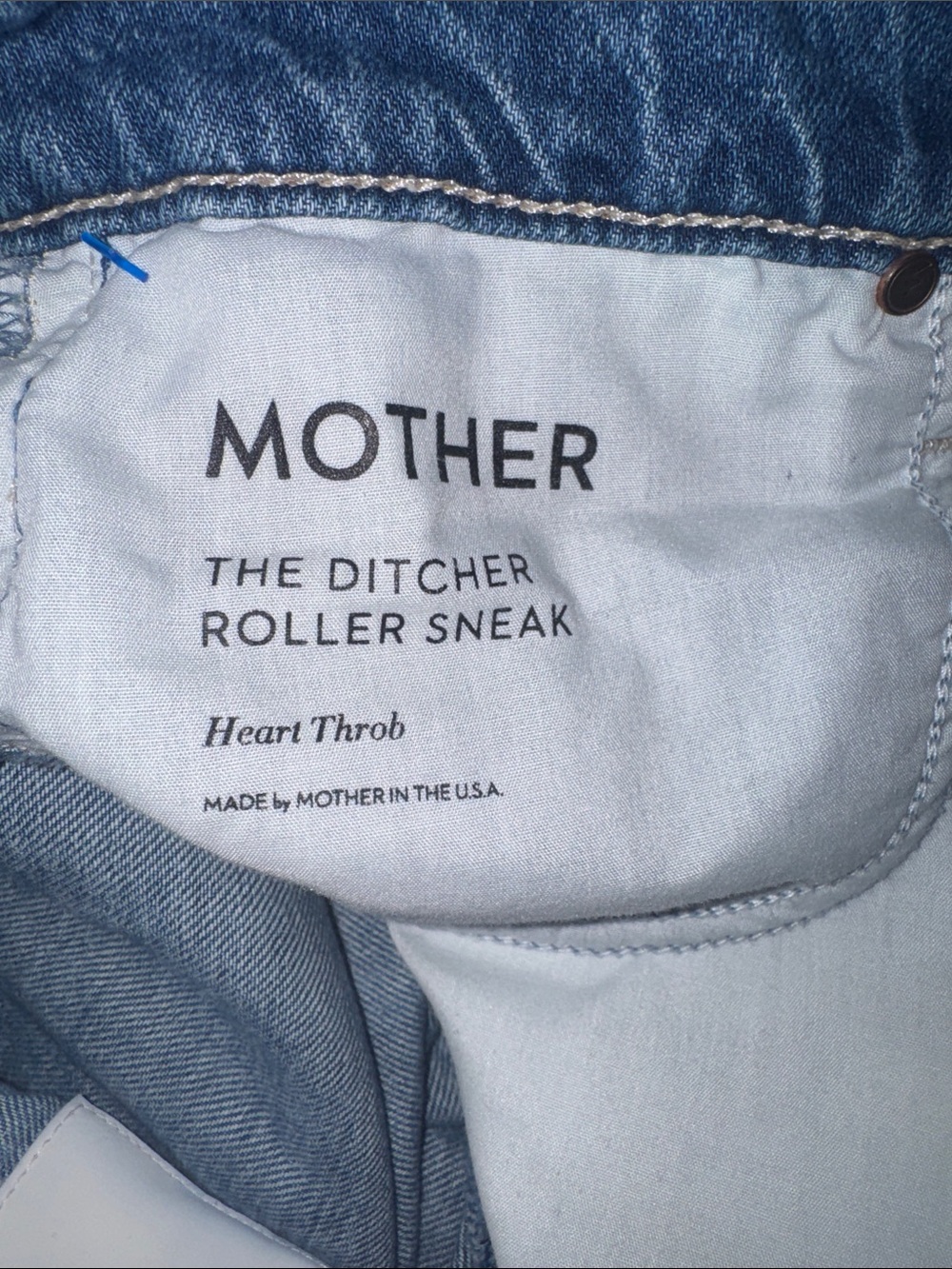 MOTHER Women’s  Wide Legged  Jeans in Medium Blue Wash - Picture 6 of 6